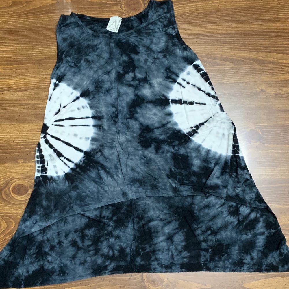 Loose Fitting Black And White American Age Tie Dye Tank Top - Picture 2 of 3